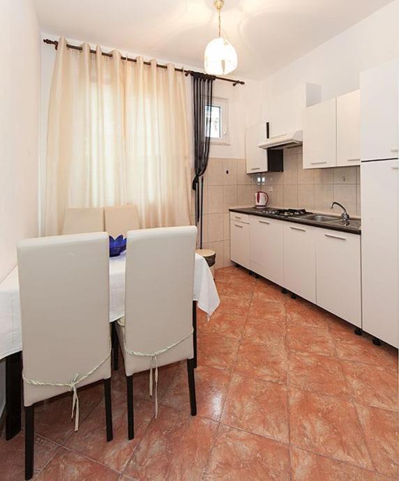 Apartmani Saric Tucepi Exterior photo